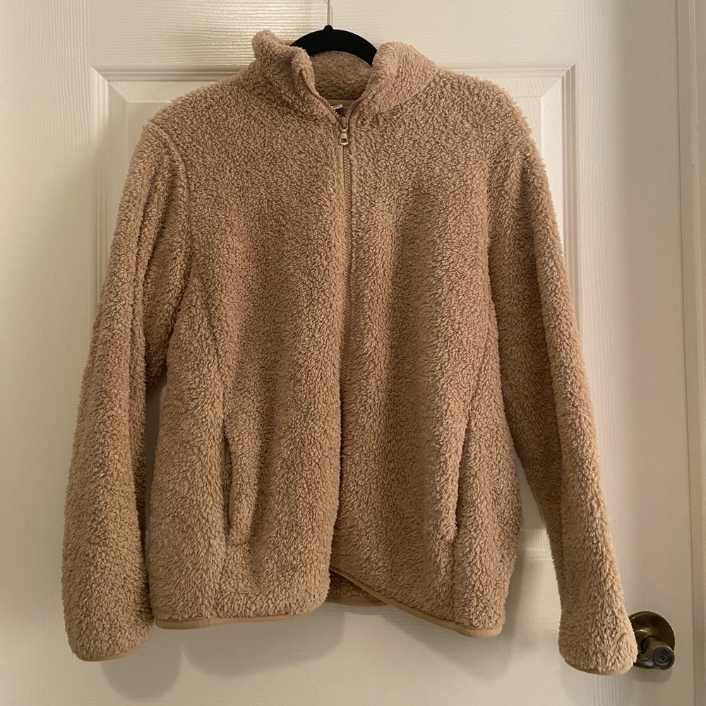 uniqlo beige teddy zip up jacket